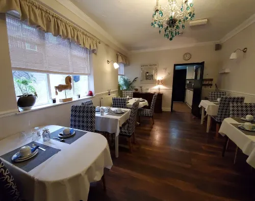 The Collingwood Guest House - parkir