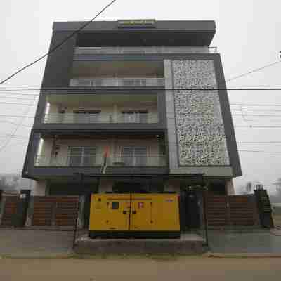 Lime Wood Stay - Studio Apartment Hotel Exterior
