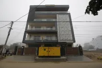 Lime Wood Stay - Studio Apartment Hotels near DELHI NCR College