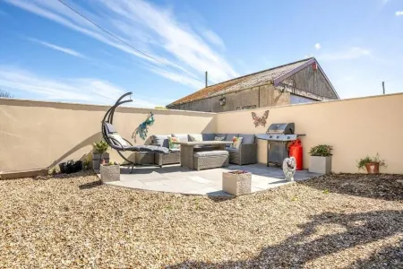 Willow Ridge - a Large Country House with 3 Rental Rooms Отели в г. Клаттон