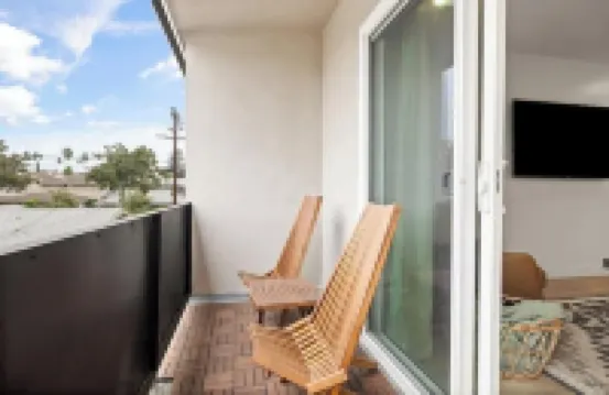 Spacious Apt w/1BR - City Center