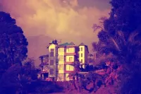Aaroham Resort by Aamod at Dharamshala ! Luxury Boutique Resort - Pet-friendly