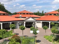 Luxurious Villa with Washer and Dishwasher, in a Green Area