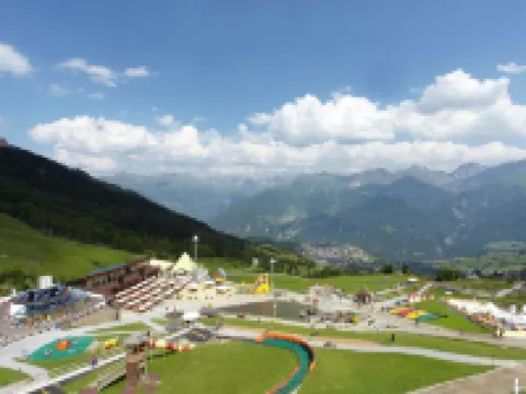 Apartment in Tyrol Near Ski Slopes Hoteles en Fließ