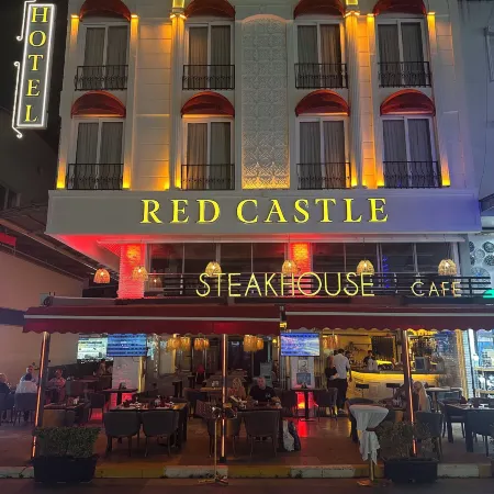 Red Castle Hotel & Pub