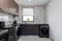 Waves - Stylish 1Br Close to Img World & Global Village Hotels near Zayed University UAE