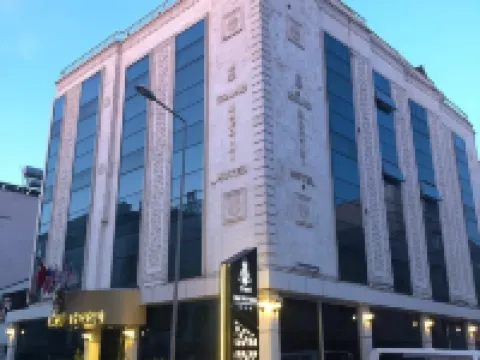 แกรนด์มาร์ดินี โรงแรม โรงแรมในเมร์ซีน