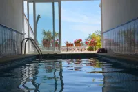 Casa Roble B&B - Pools