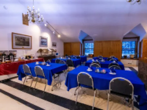 7 Gables Inn & Suites Hotels in College