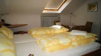 Villa Bruderfels, Garni Hotels in Pirmasens