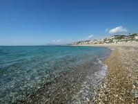 ที่ดินที่มีแสงส่องสว่างใกล้ซีอัคคา ใกล้ชายหาด - บังกะโล