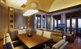 Graceland Khaolak Beach Resort