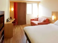 Ibis Roanne Hotels in Regny