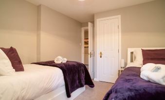 Joivy Gorgeous Stockbridge Apt with Underground Parking
