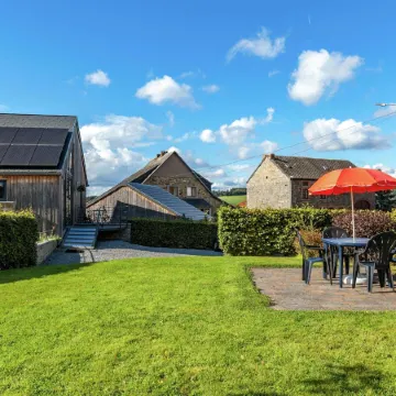 La Roche Cozy Forest Escape