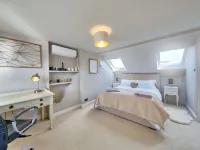 Central Wimbledon House Sleeps 8 - Secluded Garden Hotel a Wimbledon