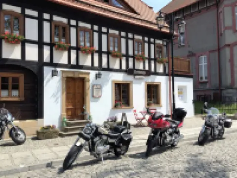 多姆瑟家爾米斯薩旅館 茲戈熱萊茨縣酒店