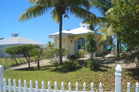 Paradise Bay Bahamas