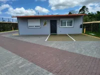 Parrots`Village