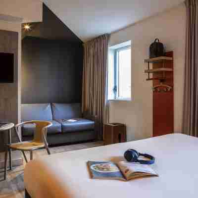 Ibis Budget Paris Clichy Mairie Rooms