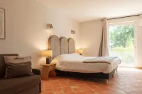 Hôtel l'Arena Hotels in Saint-Aygulf