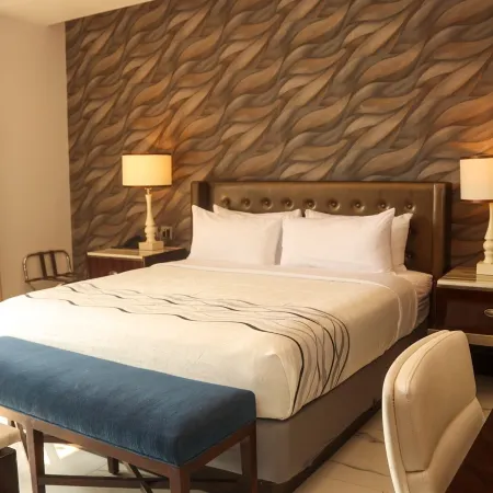 Hotel Grand One Plaza