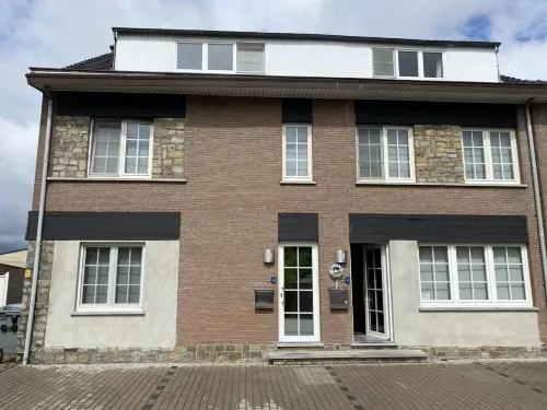 Cosy Vacation Home for 8 Persons Hotels in Heers