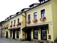 Grand Vltavín - Parking