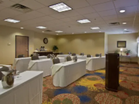 Coshocton Village Inn & Suites Hotels in Coshocton County