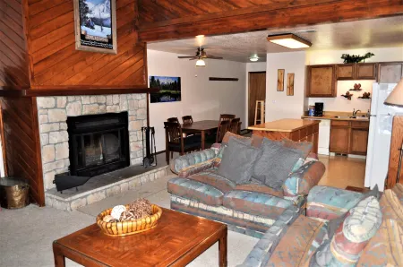 Buffalo Ridge 2 Bed Loft Отели в г. Уайлдернест