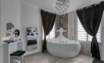 123Home - Suite & Spa