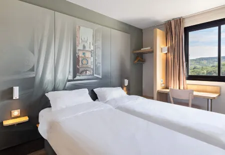 B&B Hôtel Rouen St Etienne du Rouvray Отели в г. Клеон