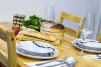 Cades Accommodation Hoteles en Wolverhampton