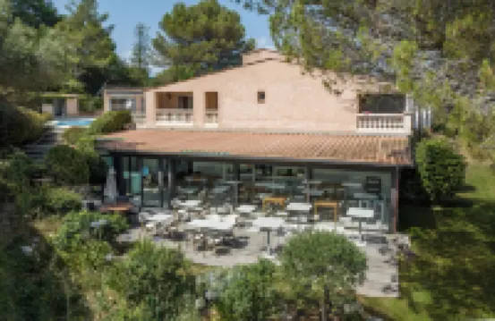 普羅旺斯城堡酒店 瓦爾邦訥酒店