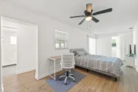 Sunny Palmetto Oasis: 4Br Home with Private Pool 4 Bedroom Home by RedAwning Hotels in Palmetto