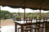 Julia's River Camp Hotels in Talek