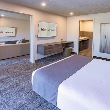 Ruby River Hotel