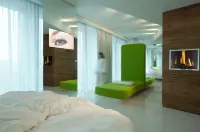 I-Suite Hotel