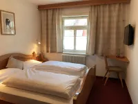 Hotel Hohe Schule فنادق في Bad uberkingen