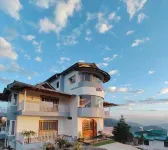The Tahoma Stays- Mukteshwar Hotel a 