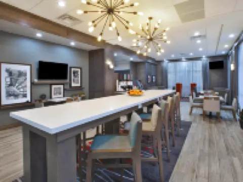 Hampton Inn Detroit/Dearborn Hotels in Dearborn