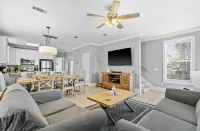 4Br Private Beach Access with Pool & Golf Cart