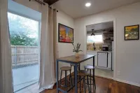 Cozy Home in Arlington Heights Close to TCU and Dickeys Arena