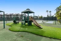Waterfront condo with pool & hot tub, loft & lanai with ocean views