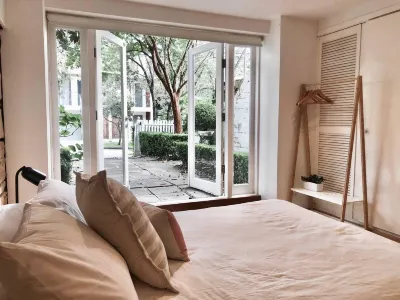 Prime Location Unit AC And Parking Hotels near Cooper Park