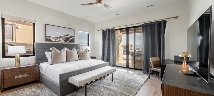 Breathtaking Mountain and Lake Views, Expansive Balcony, Private Hot Tub, BBQ Grill. Perfect Summer! Hotels in Wasatch County