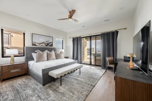 Proximity to Deer Valley East and Breathtaking Natural Beauty with Unparalleled Elegance