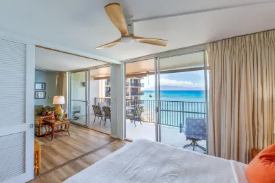 Newly remodeled oceanfront condo with pool, lanai & private W/D - near beach