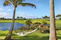 Private Plunge Pool and Stunning Amenities - Luxurious Stylish Retreat