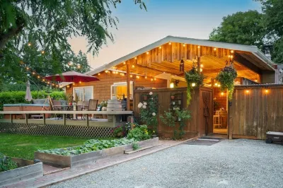 Puget Sound Commencement Bay Olympic Mountain. View 3 Bedroom Smart Home Hot tub Hotels near Kandle Skatepark